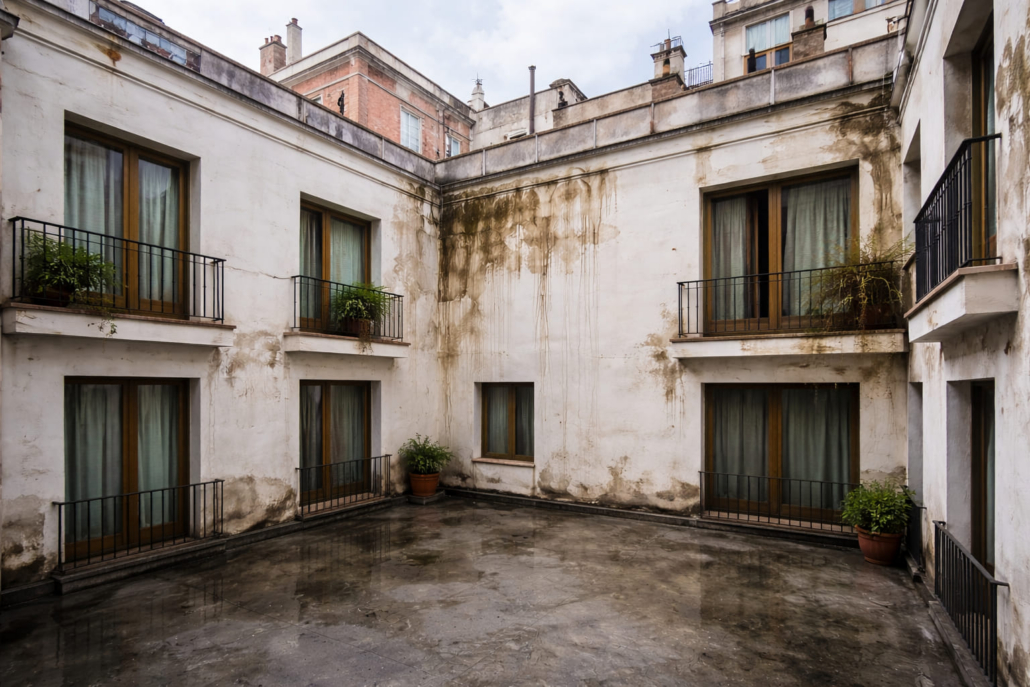 goteras-en-patios-de-luces-causas-y-soluciones