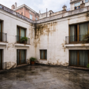 goteras-en-patios-de-luces-causas-y-soluciones